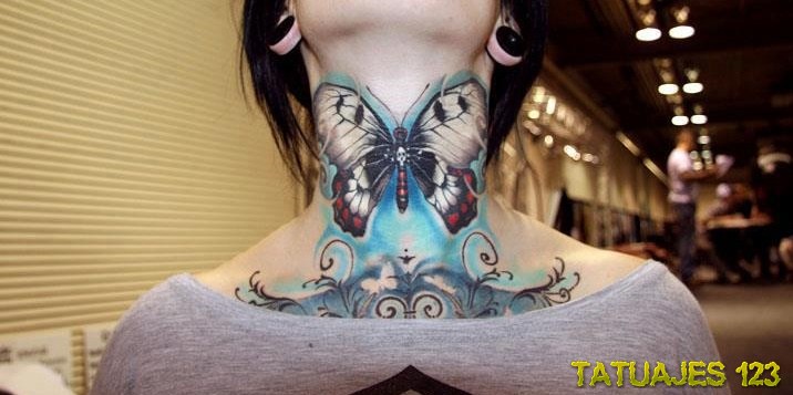 tatuaje en el cuello